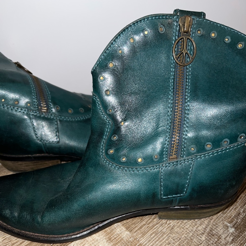 Lucky Brand Teal Boots Size 8
